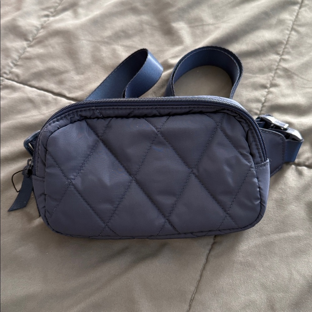 Vera Bradley Navy Quilted Crossbody Belt Bag
